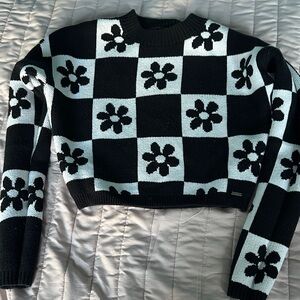 Hollister Black and White Floral Pattern Sweater